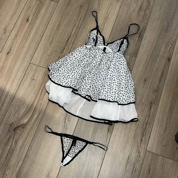 New with Tags! Victoria’s Secret Polka Dot Lingerie Set - Picture 2 of 6